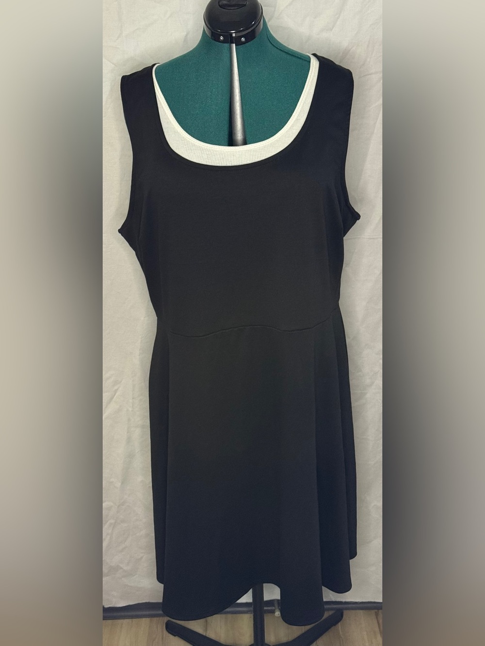 Torrid Size 3 Black Dress W/ Sheer Lace Skull On The Back